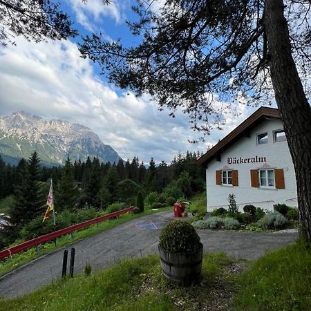 Baeckeralm - B&B 16 + Mittenwald Eksteriør billede