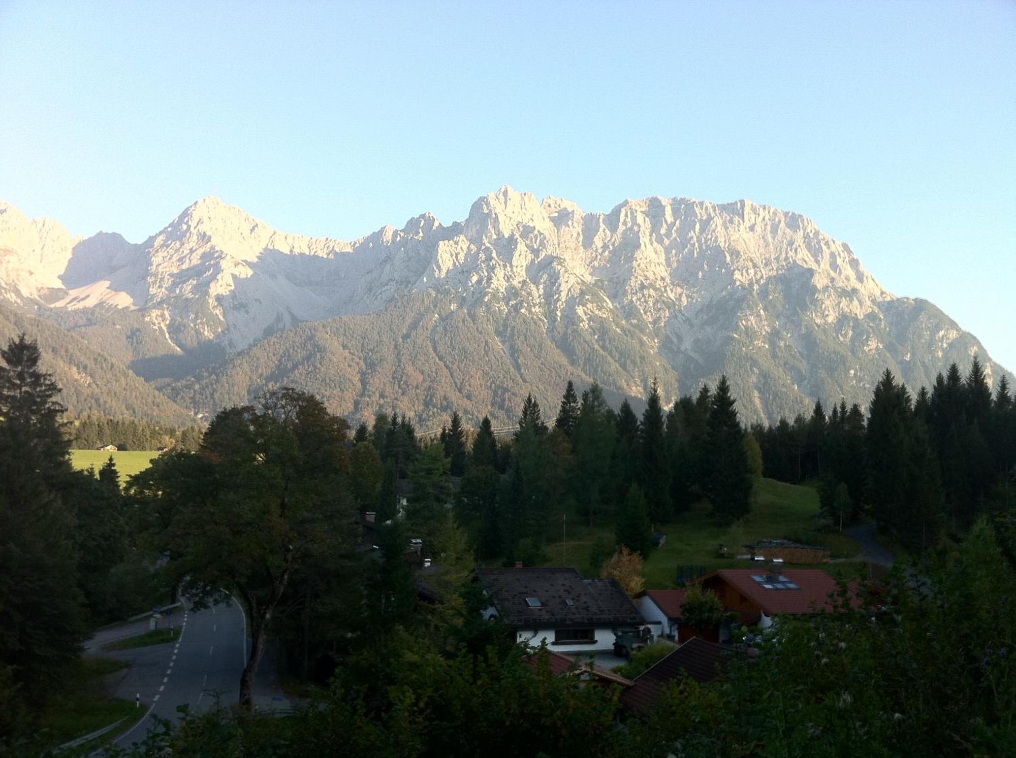 Baeckeralm - B&B 16 + Mittenwald Eksteriør billede