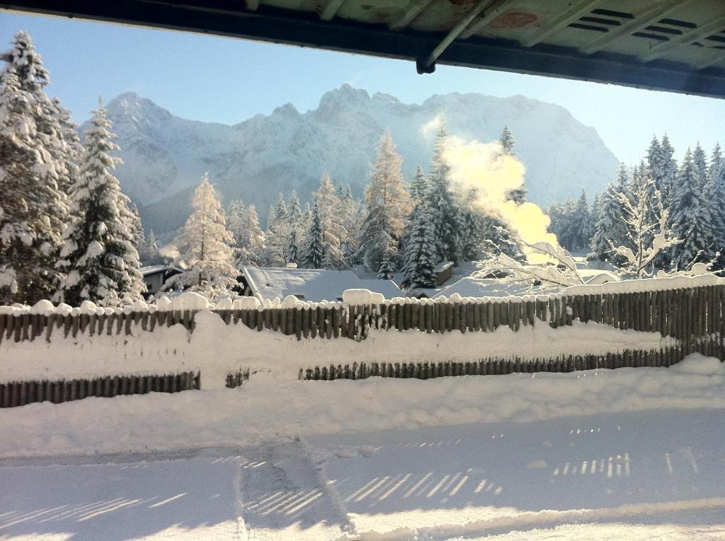 Baeckeralm - B&B 16 + Mittenwald Eksteriør billede